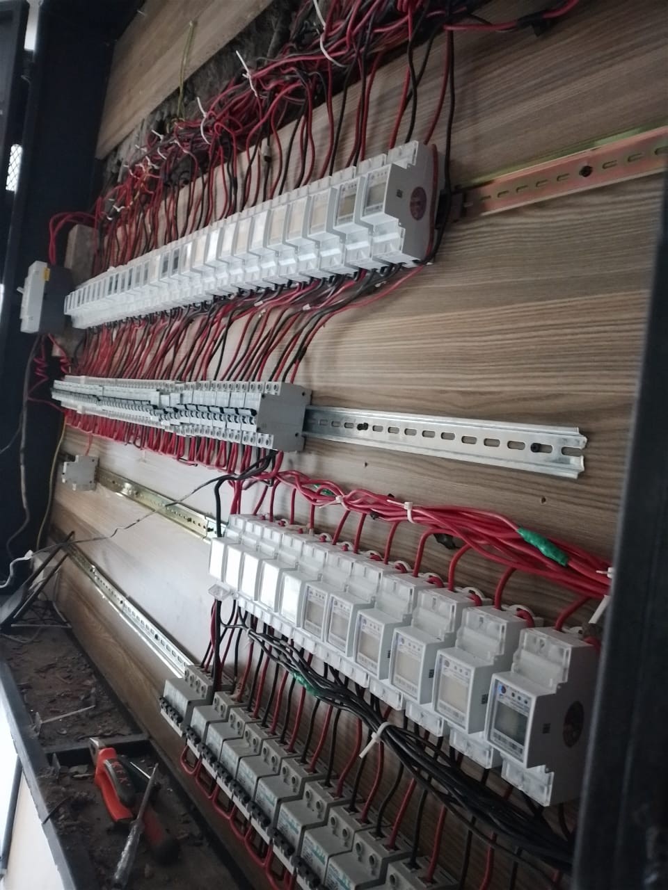 Professional, neat wiring for smart electricity submetering